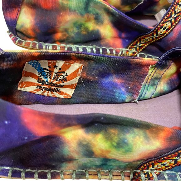 Tigerbear Republik Cat Laser Eyes Galaxy Print Loafers Size 10 Colorful Canvas - Picture 4 of 10